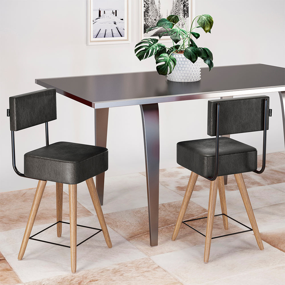 Cadeira Barcelona com Estrutura em Aço e Assento Estofado em Courissimo