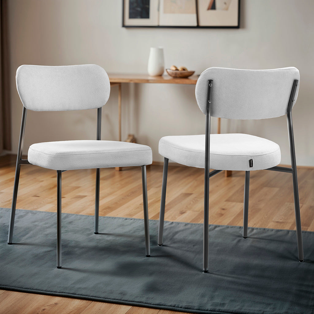 Cadeira Lavínia com Estrutura em Aço e Assento Estofado