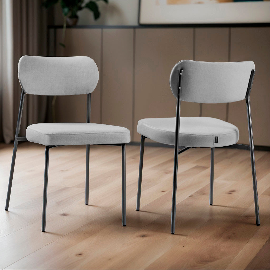 Cadeira Lavínia com Estrutura em Aço e Assento Estofado